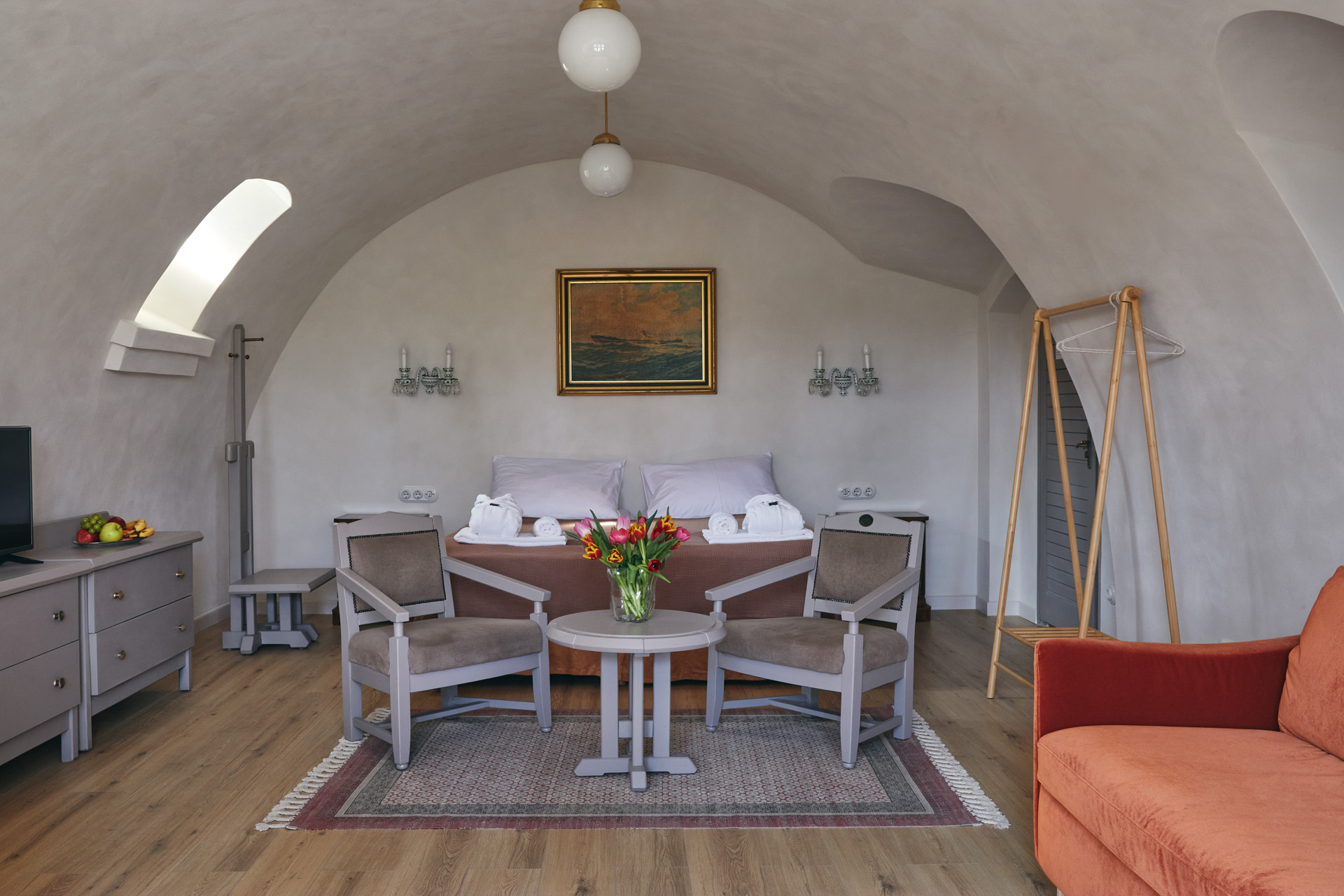 Mélyföldszinti szoba 1