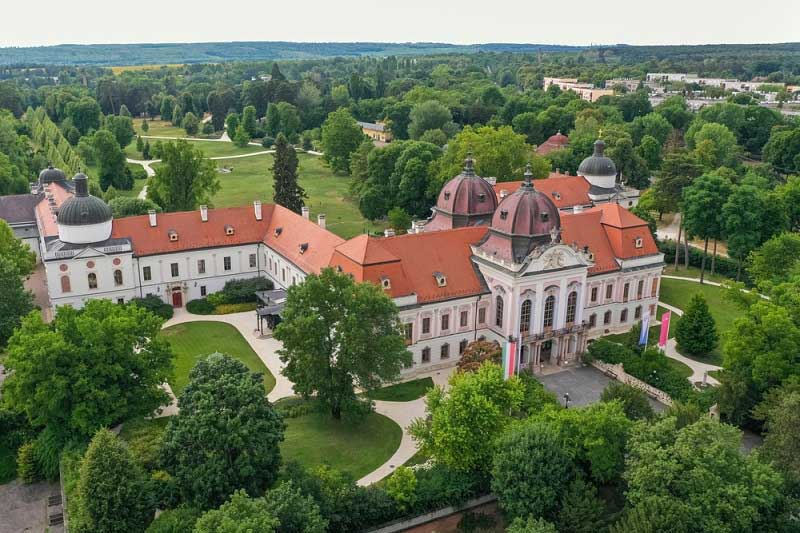 A Fenyőharaszt Kastélyszálló környékén található kirándulási lehetőségek és látnivalók